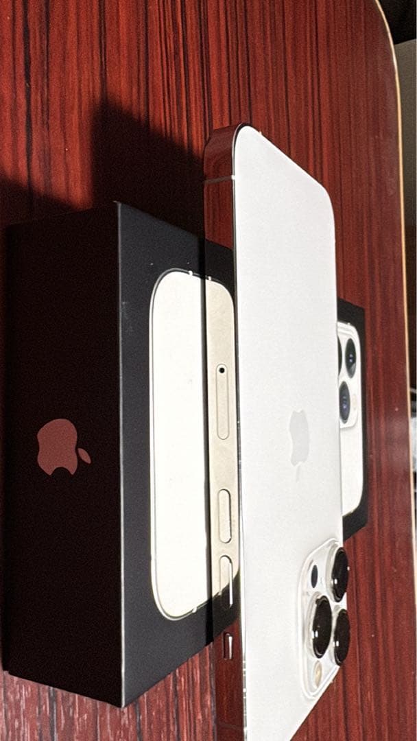 iPhone13pro 256GB シルバー（白）