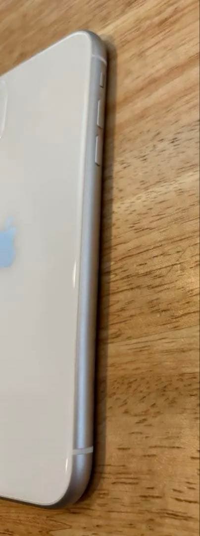 iPhone 11 ホワイト 64GB