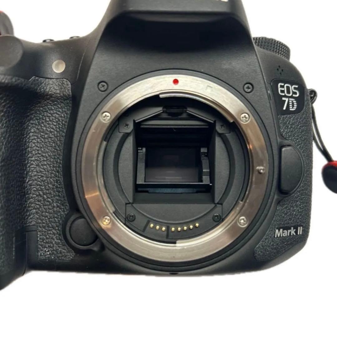 [美品] Canon EOS 7D Mark II ボディ　一眼レフカメラ