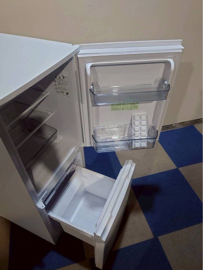 東京都23区(送料込)美品SHARP 2ドア冷蔵庫 23年製 (TPH4872)