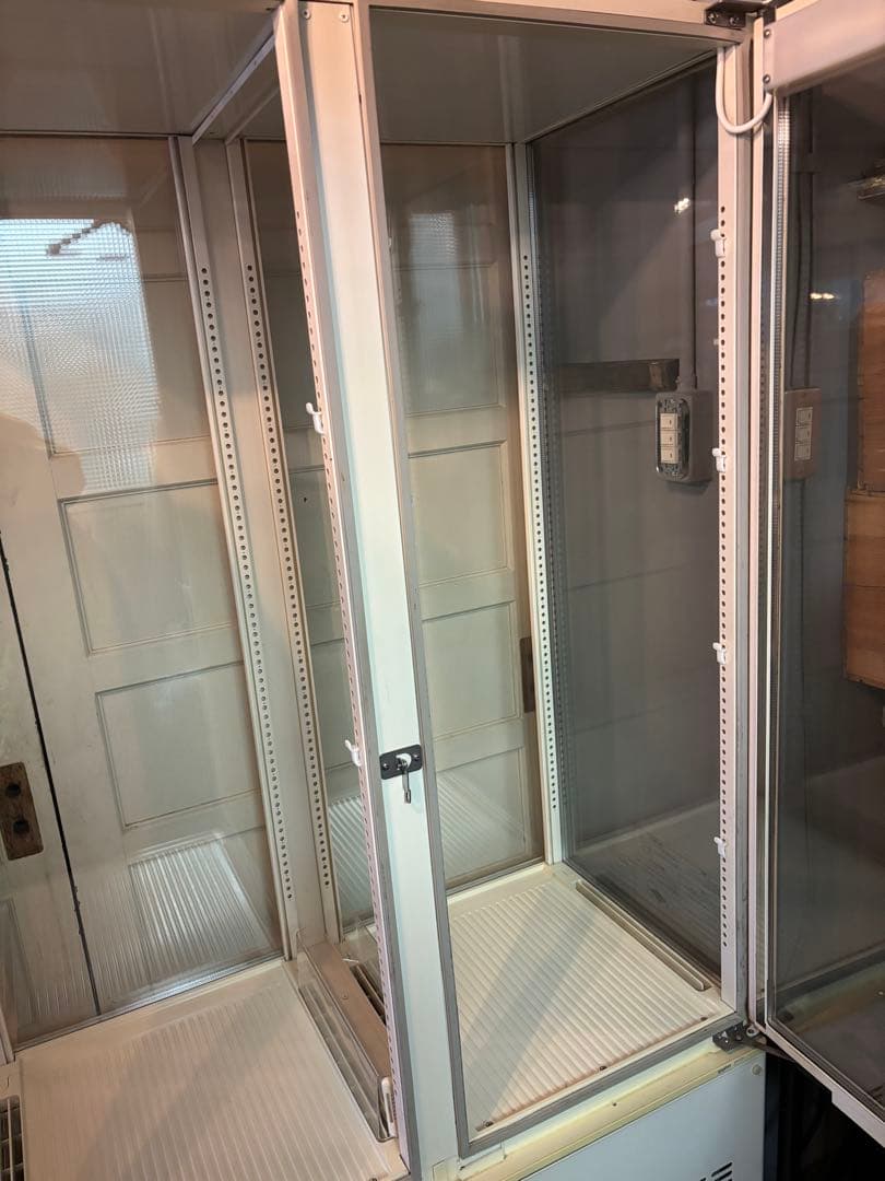 ◼︎引き取り限定◼︎SANYO冷蔵ショーケース 2ドア 白ホワイト花冷蔵庫業務用