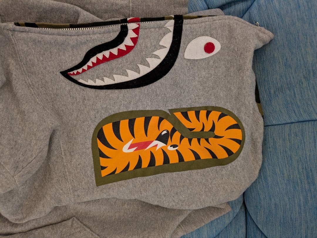 Bape ベイプ A Bathing Ape シャークパーカー レディース