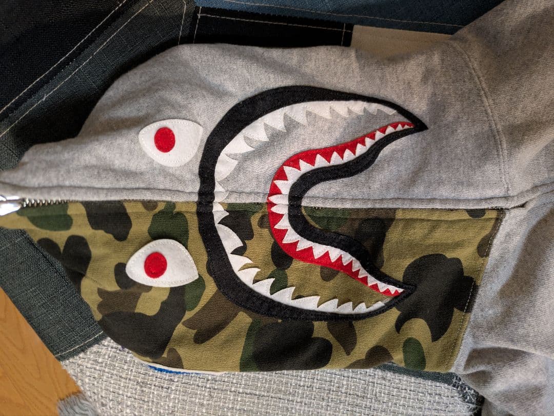 Bape ベイプ A Bathing Ape シャークパーカー レディース