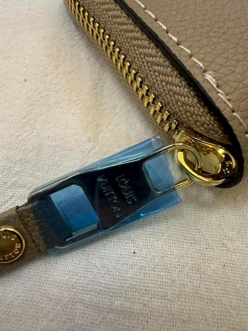 早い者勝ち！ ファスナー 財布 小銭入れ