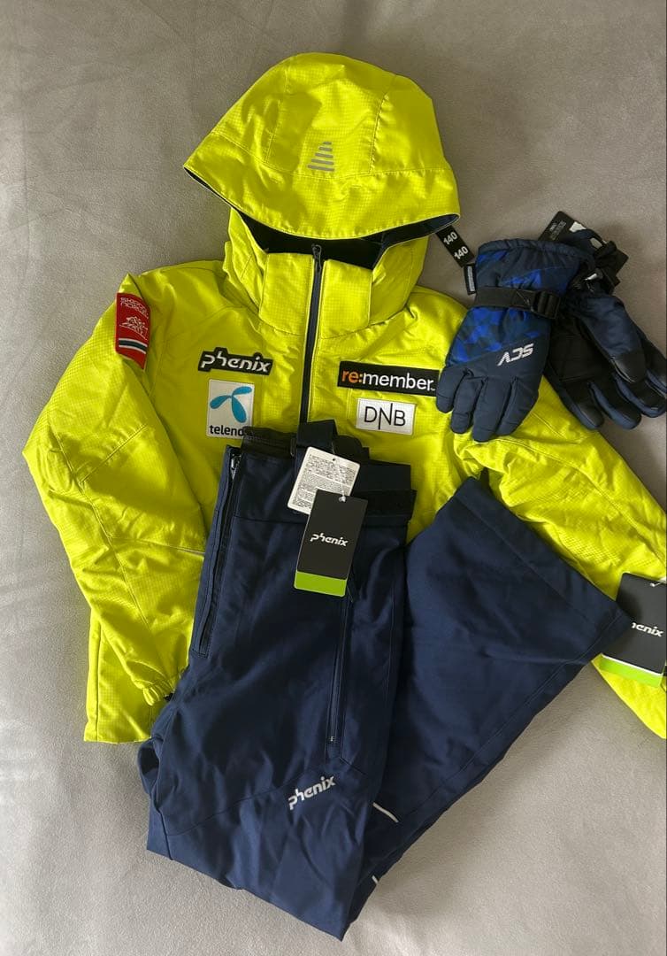 【新品・未使用】phenix スキーウエア上下セット 140cm グローブ付き