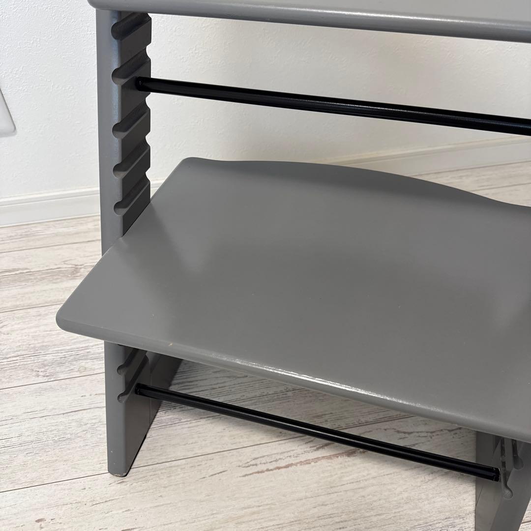 ストッケ　トリップトラップ　ストームグレー　ベビーセット付　トレー付