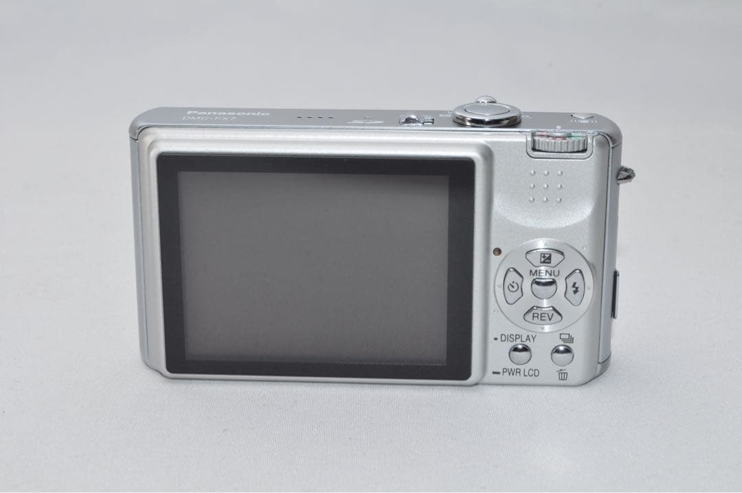 ☆美品☆ Panasonic パナソニック DMC-FX7 デジタル カメラ