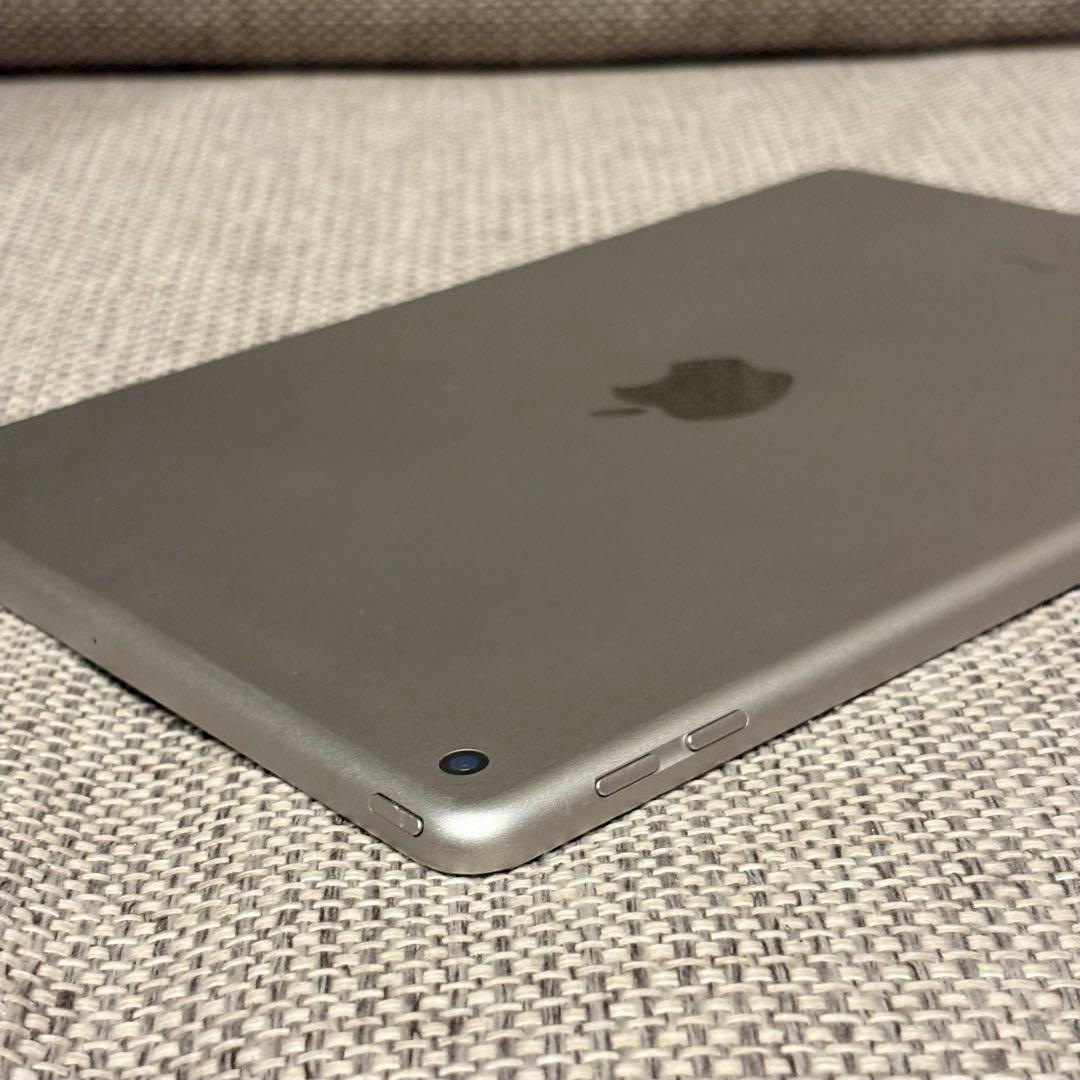 Apple iPad 第6世代 Wi-Fi モデル 128GB