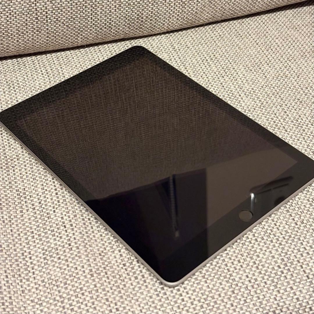 Apple iPad 第6世代 Wi-Fi モデル 128GB