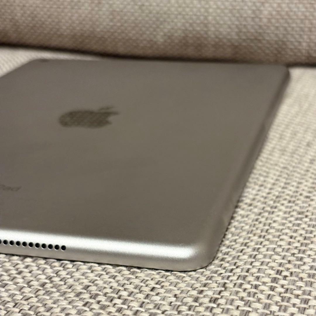 Apple iPad 第6世代 Wi-Fi モデル 128GB