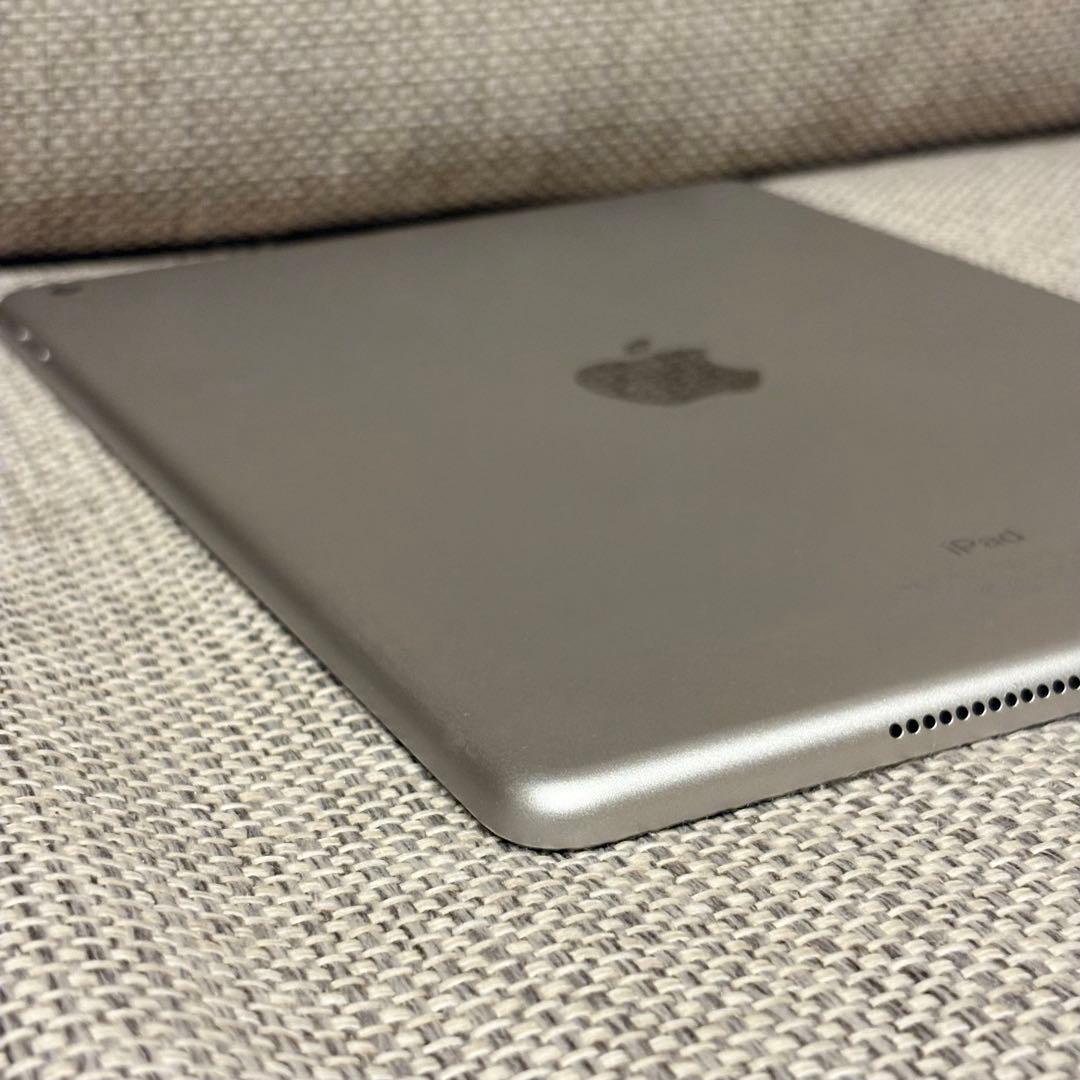 Apple iPad 第6世代 Wi-Fi モデル 128GB