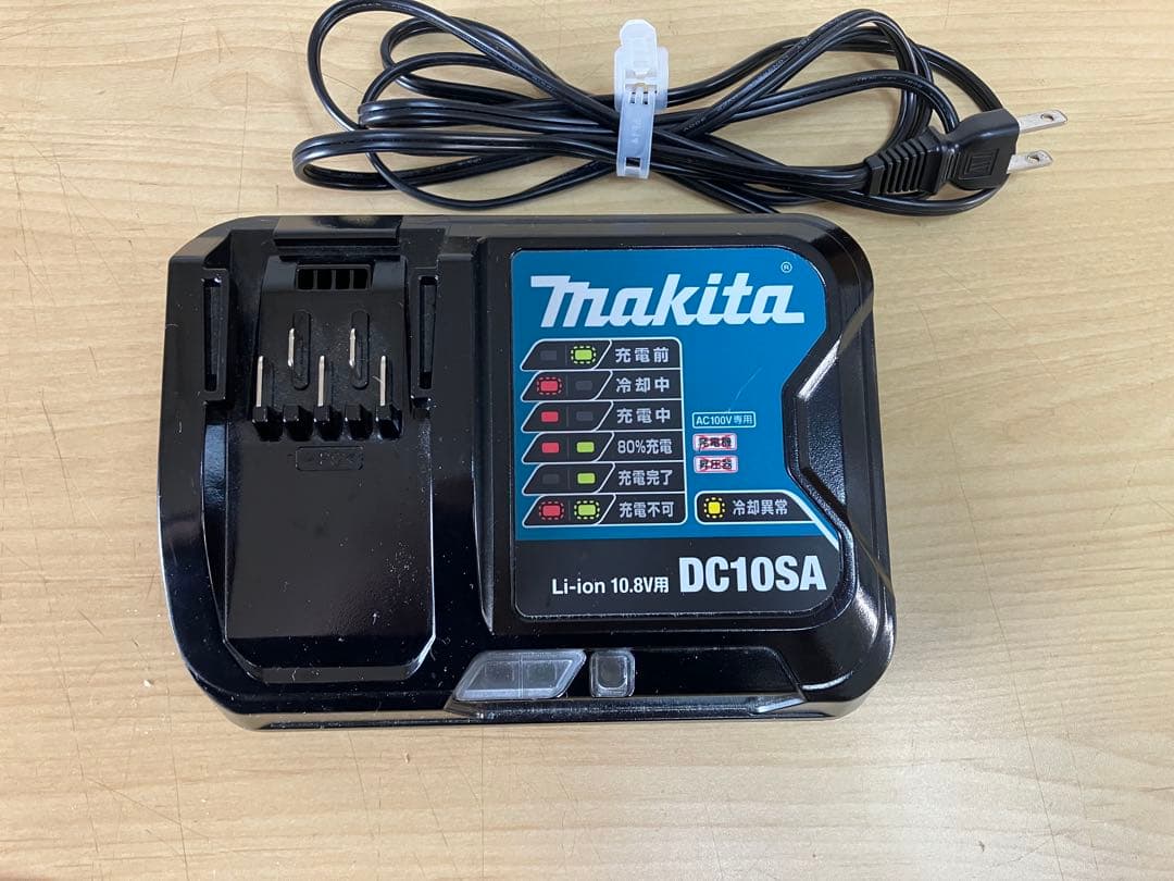 【稼働品】マキタ 充電式クリーナー CL107FD 充電器 バッテリー付き掃除機