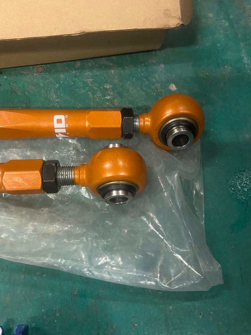 ゴルフ5 MEGAN RACING アーム＆Skidracingロッドセット中古