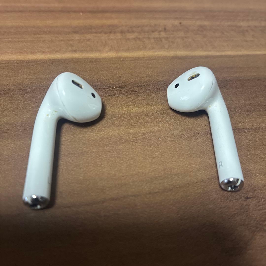 AirPods本体 ホワイト 充電ケース付き