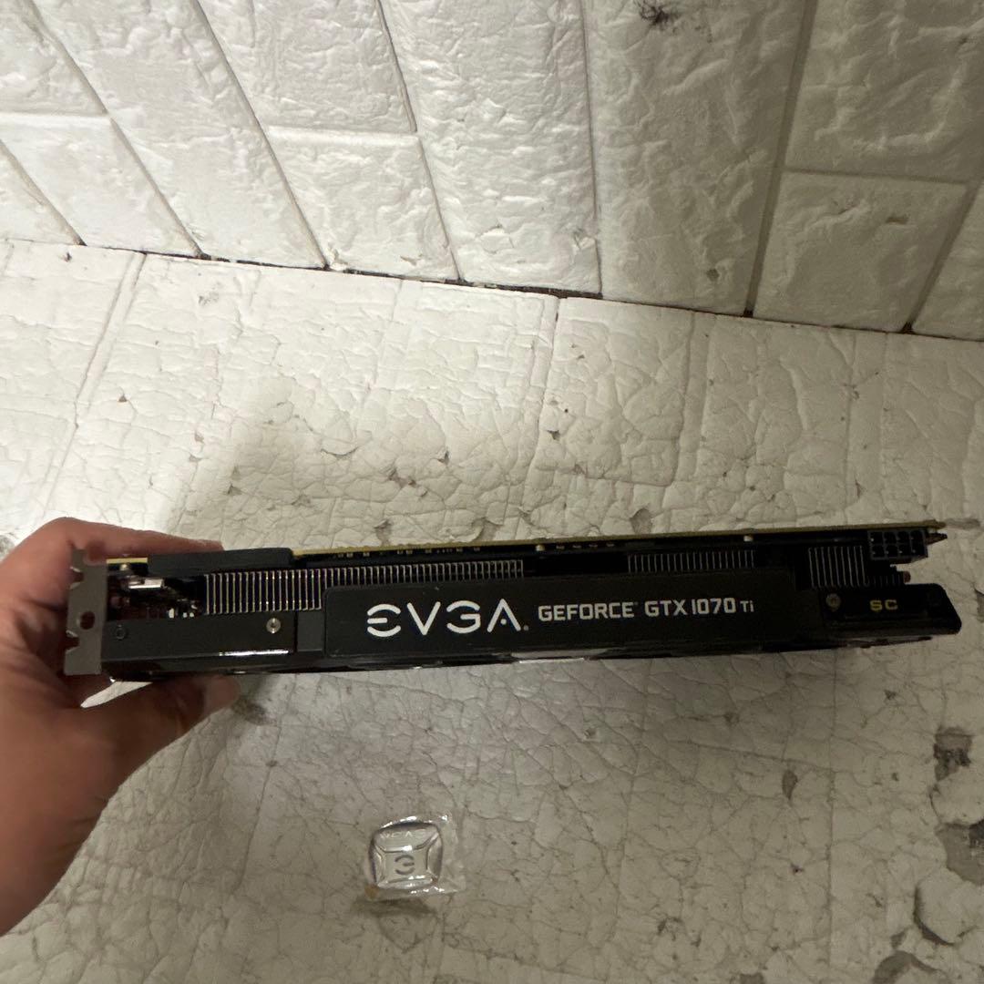 グラフィックボード・グラボ・ビデオカード EVGA GeForce GTX1070 Ti 8G