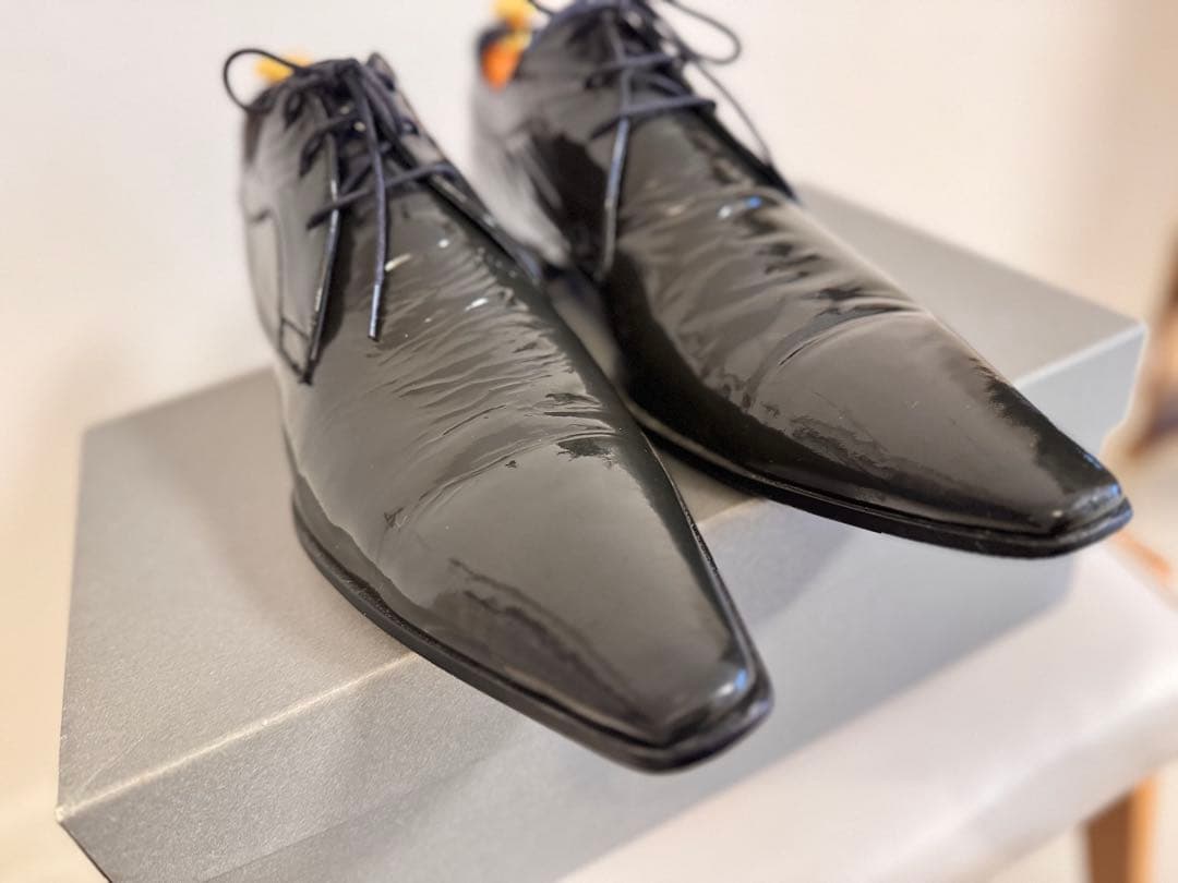 ★美品★フープディドゥ エナメル ポインテッドトゥ シューズ グレー 27センチ