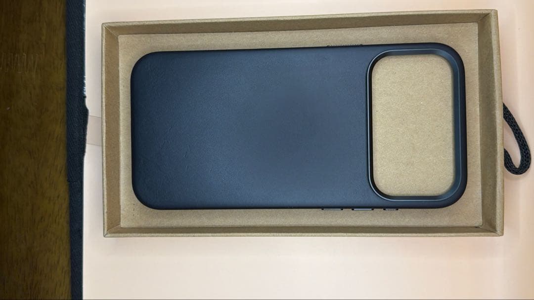 iPhoneアクセサリー NOMAD Traditional Leather Case Pro Max