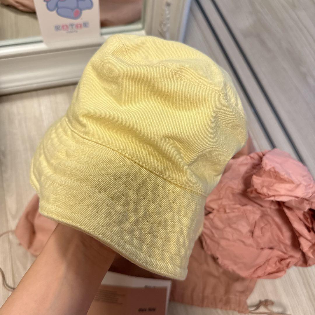 miu miu イエローバケットハット S 新品　袋つき
