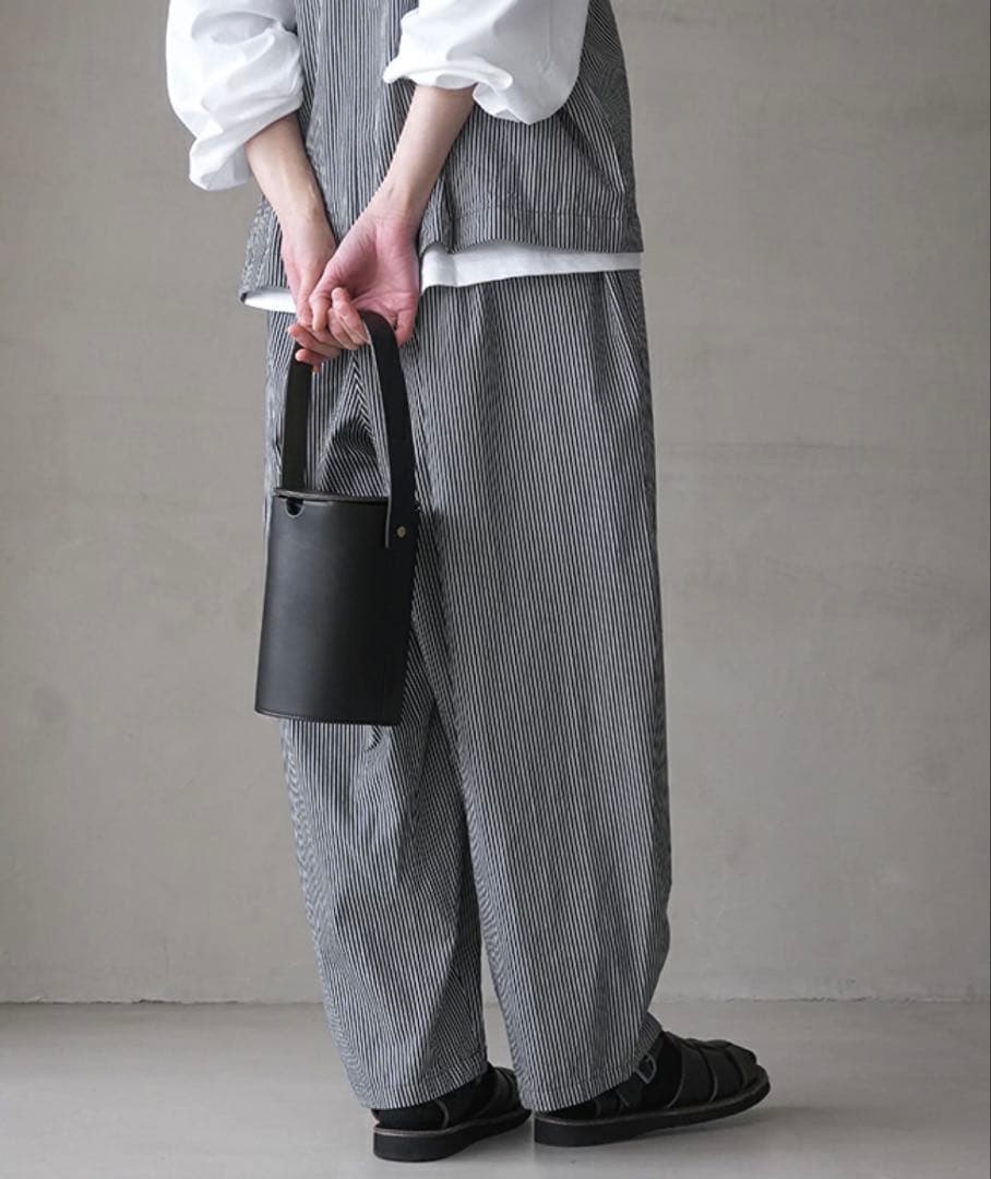 mizuiro ind ヒッコリーワイドテーパードパンツ