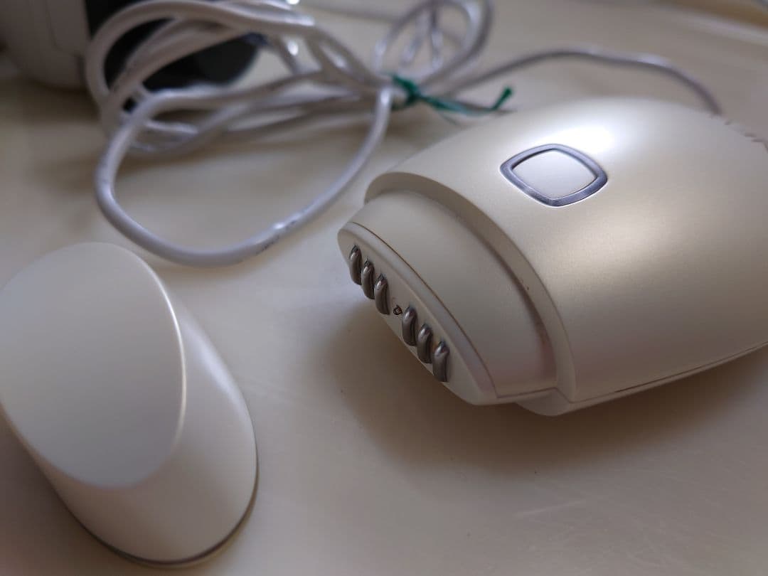 NEWA 美顔器 本体 付属品あり