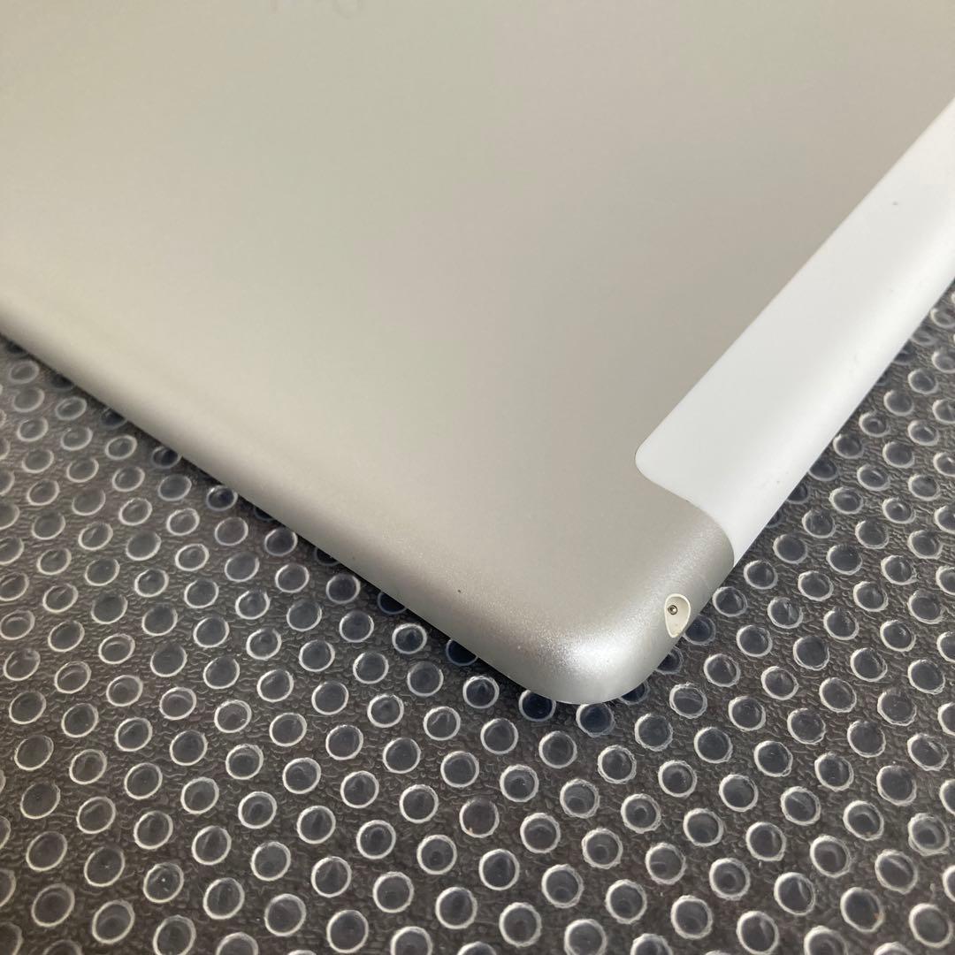3784【早い者勝ち】iPad8 第8世代 32GB SIMフリー☆