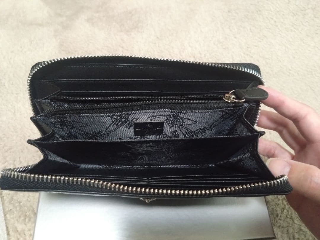 2/1まで Vivienne Westwood 長財布 マットブラック