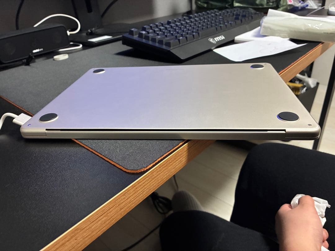 Apple MacBook Ari 265ギガ