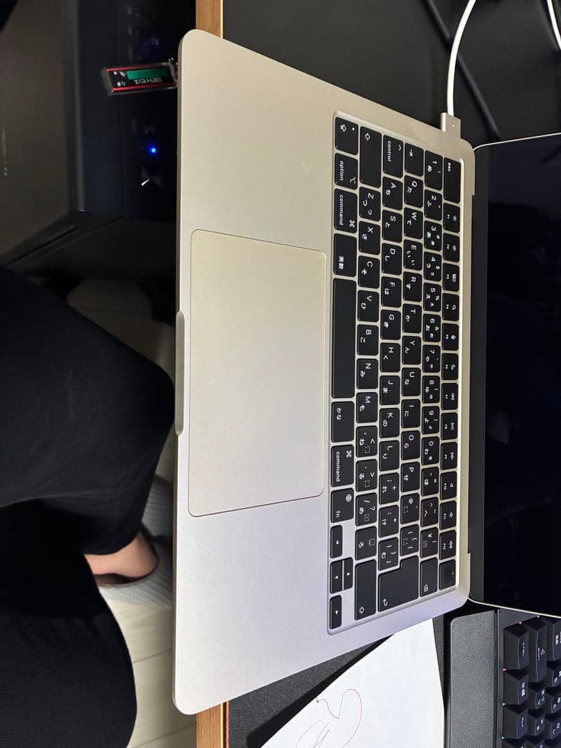 Apple MacBook Ari 265ギガ