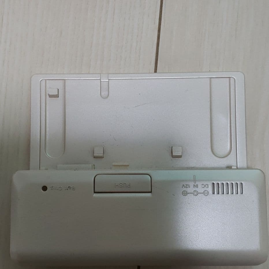 ハローキティ ポータブルDVDプレイヤー 【ジャンク品】レア物、2004年