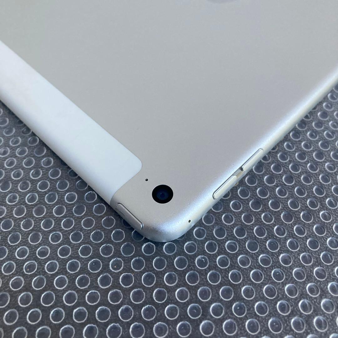 3879【早い者勝ち】電池最良好☆iPad mini4 32GB SIMフリー☆