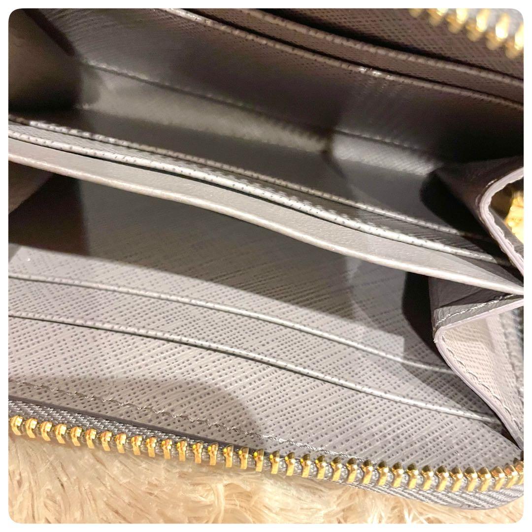 ほぼ未使用✨　フェラガモ ヴァラ レザー ラウンドジップ 小銭入れ ケース