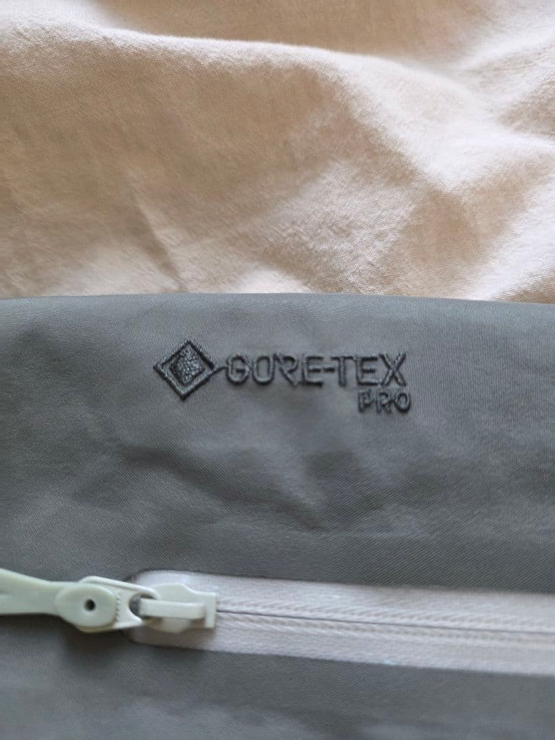 トップス ARC'TERYX ALPHA SV JACKET