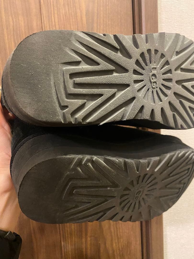 UGG CLASSIC ULTRA MINI PLATFORM ブラック　25