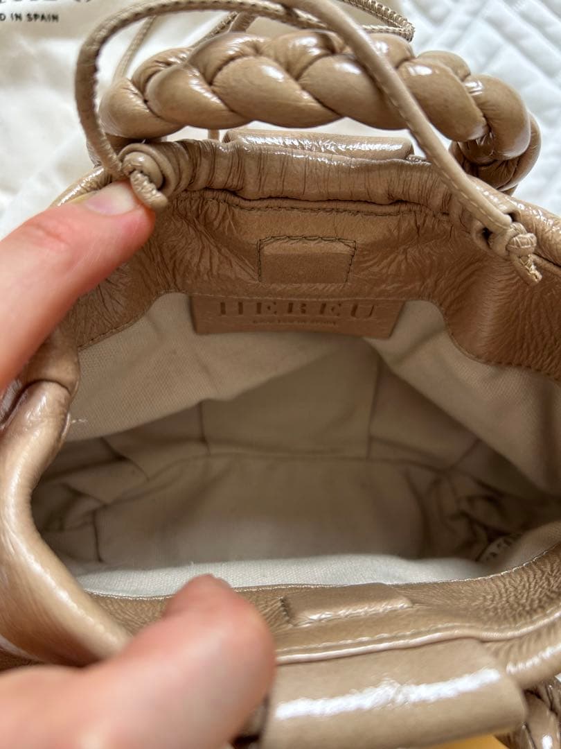 HEREU へリュー BOMBOM ボンボン ショルダーバッグ