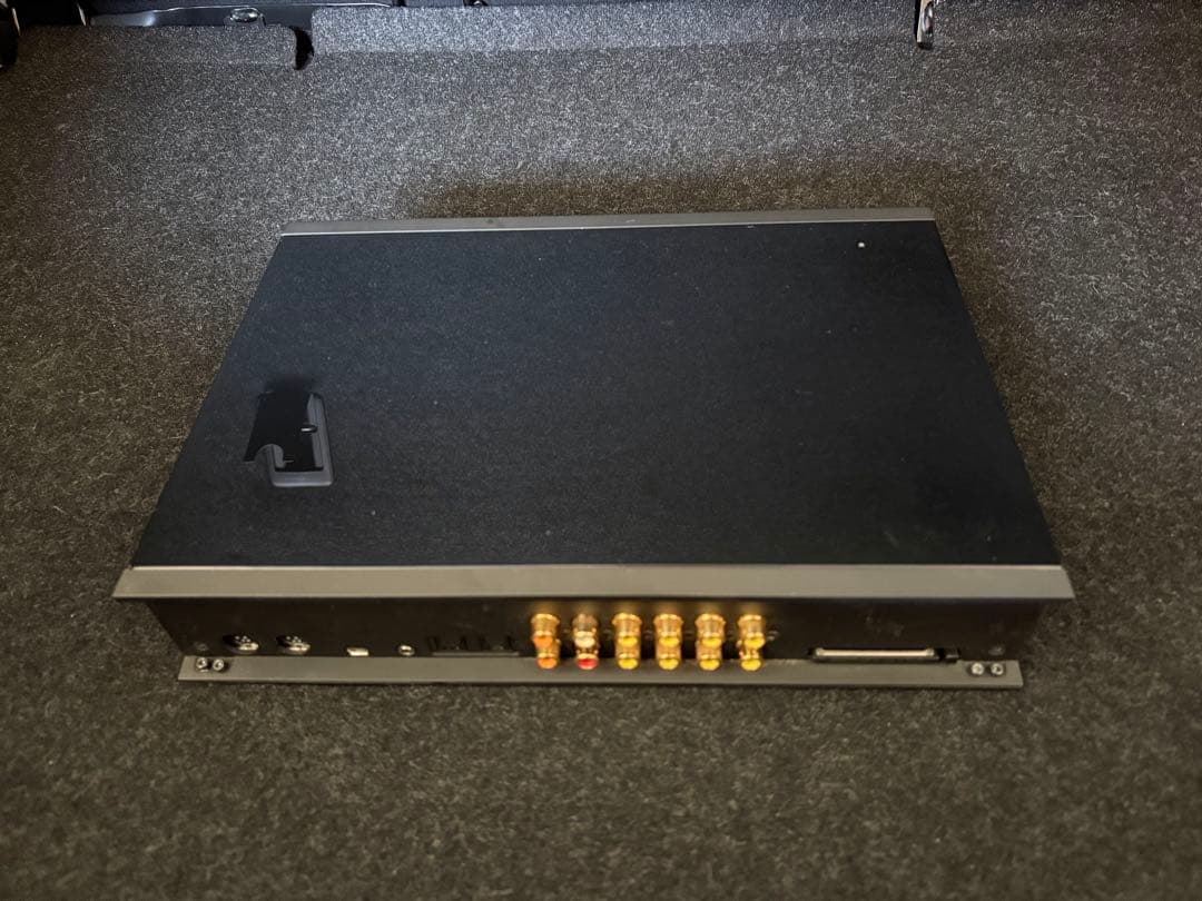 ソニックデザイン デジタルプロセッサーアンプ デジコア808 DEGICORE