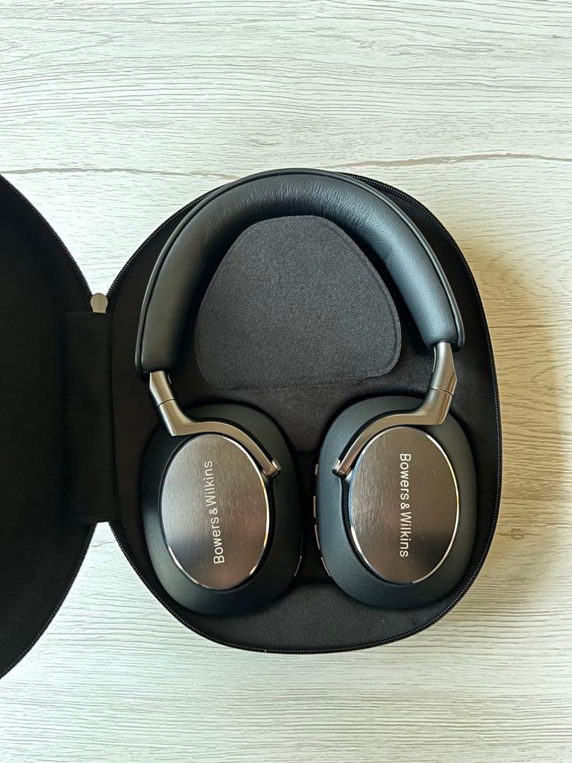 【即日発送可】Bowers&Wilkins Px8 ブラック スタンド付属