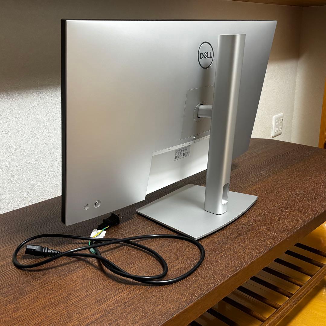 Dell U3223QE 31.5インチ 4K ハブモニター