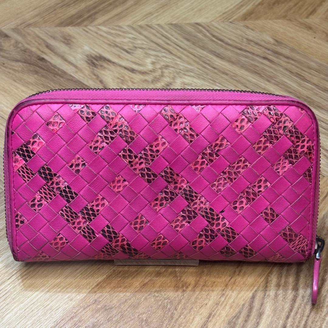 【美品】ボッテガヴェネタ ラウンドジップ アイヤーズ イントレチャート 長財布