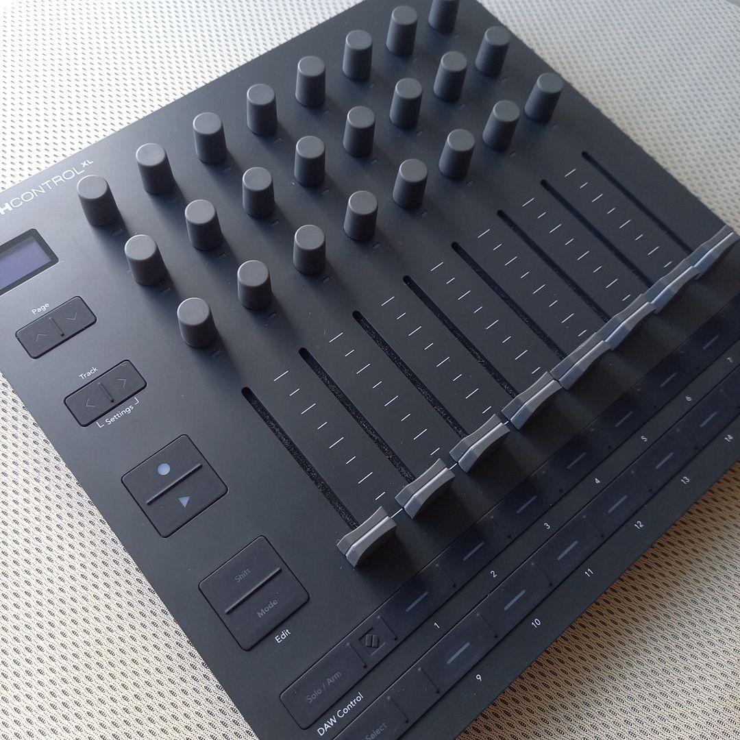 DTM・DAW novation LAUNCH CONTROL XL 3