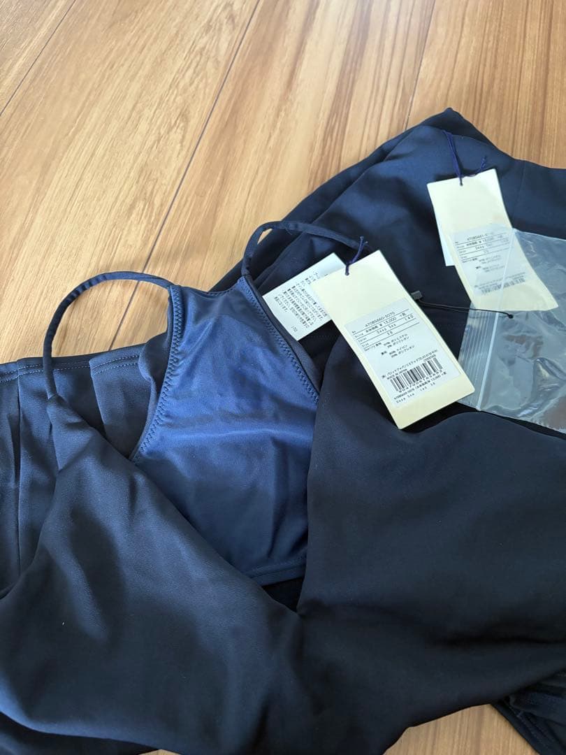 ナゴンスタンス⭐︎セットアップ水着　新品タグ付き