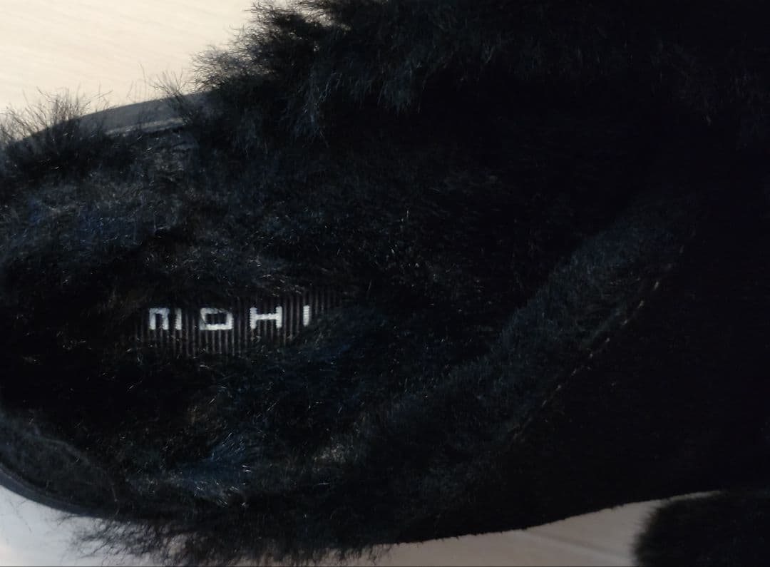 ✨MOHI✨　ブラックファーサンダル　ビッグベルト　37