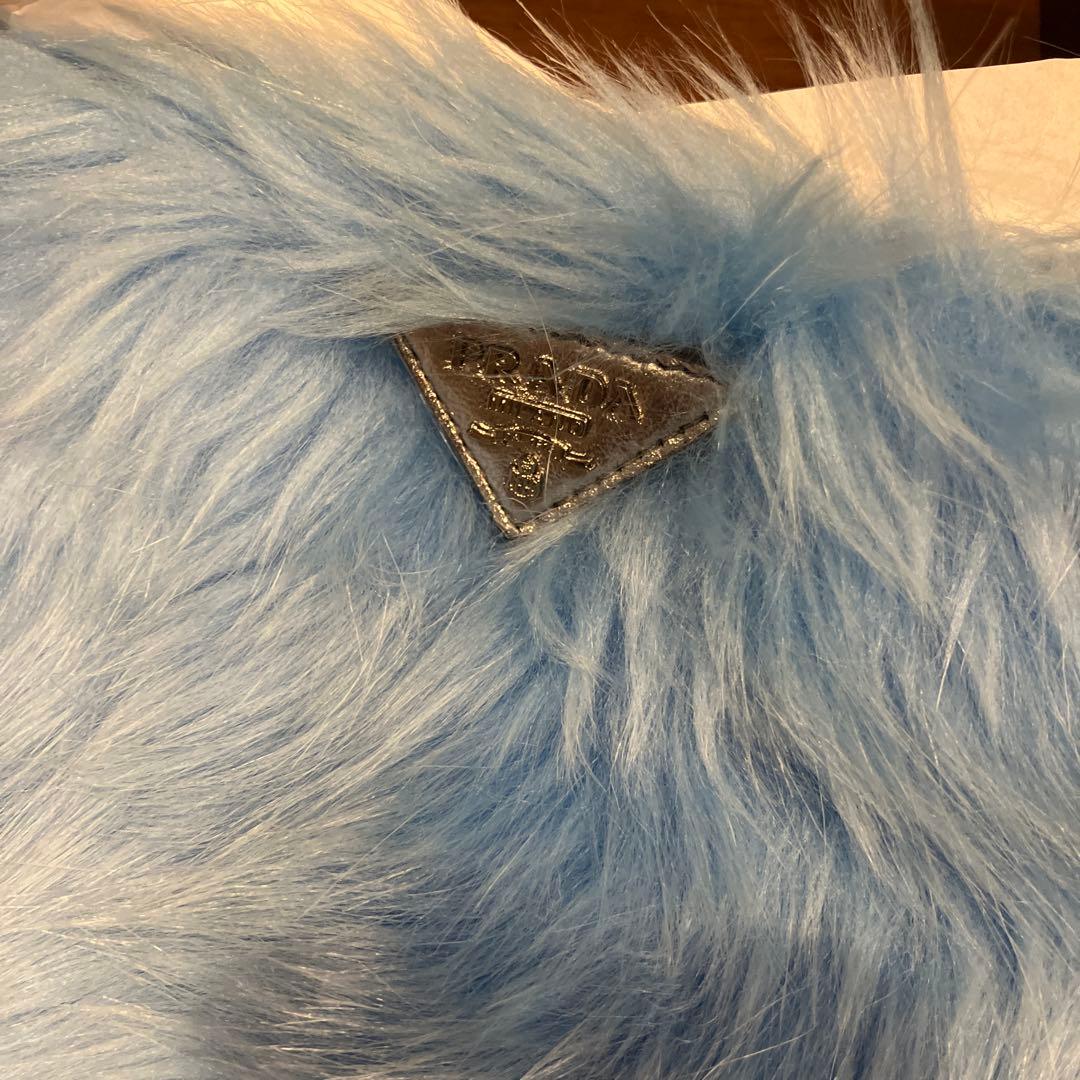 Ｒ*Ｅ様 PRADA 水色 ファー ショルダーバッグ