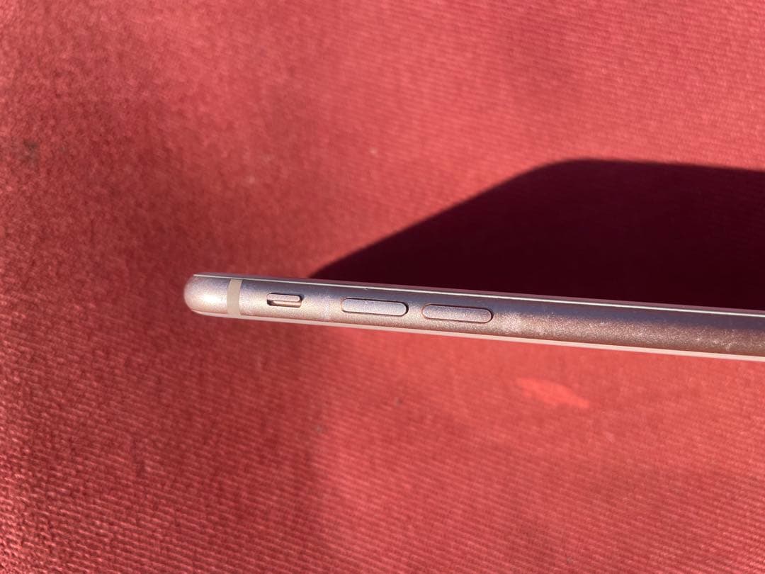 Apple iPhone 8 silver 本体