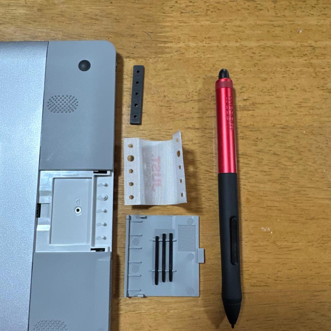 ［希少］INTUOS ペンタブレット CTH-480/R 一太郎30周年モデル