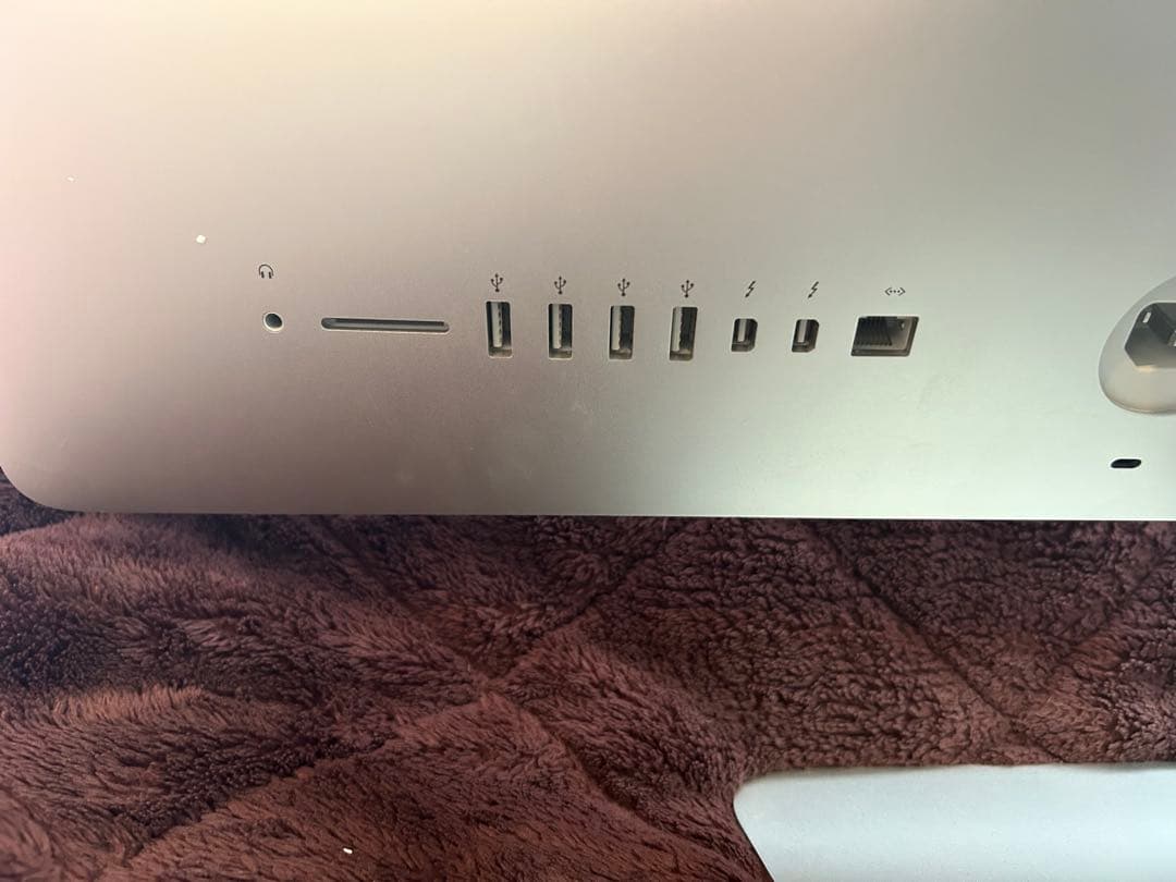 21.5インチ Apple iMac 大画面 キーボード・マウス付き