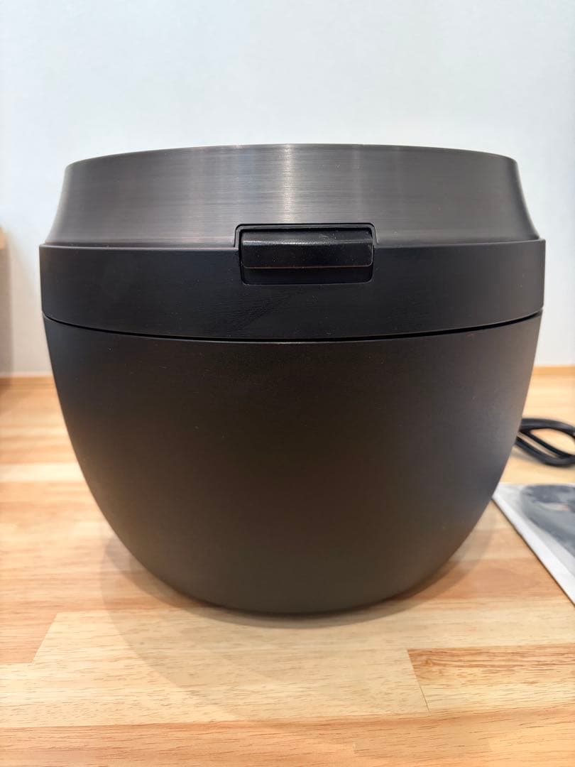 【未使用品】Panasonic 炊飯器 ビストロ SR-V10BA