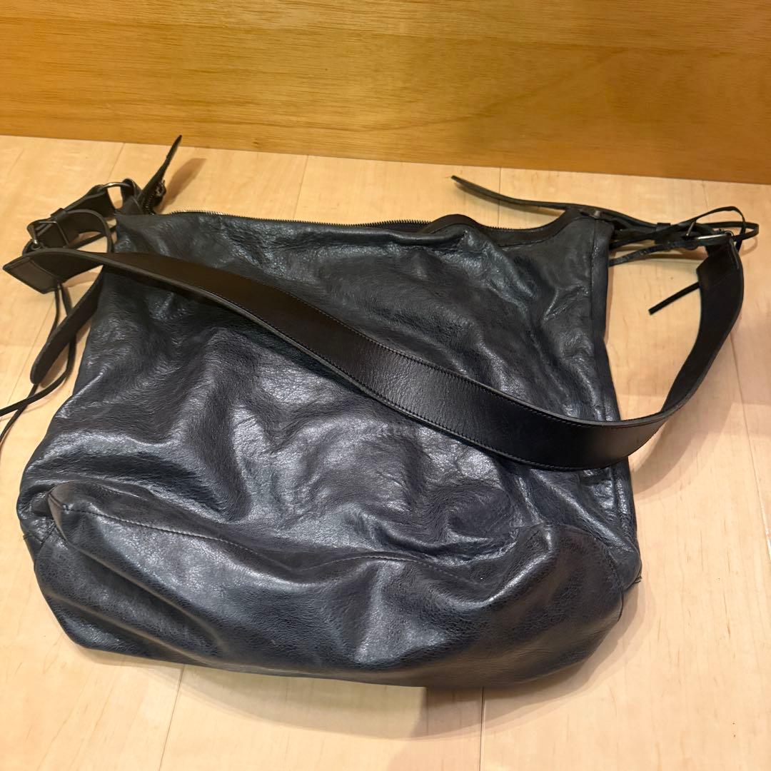 バレンシアガ　 レザー ショルダーバッグ