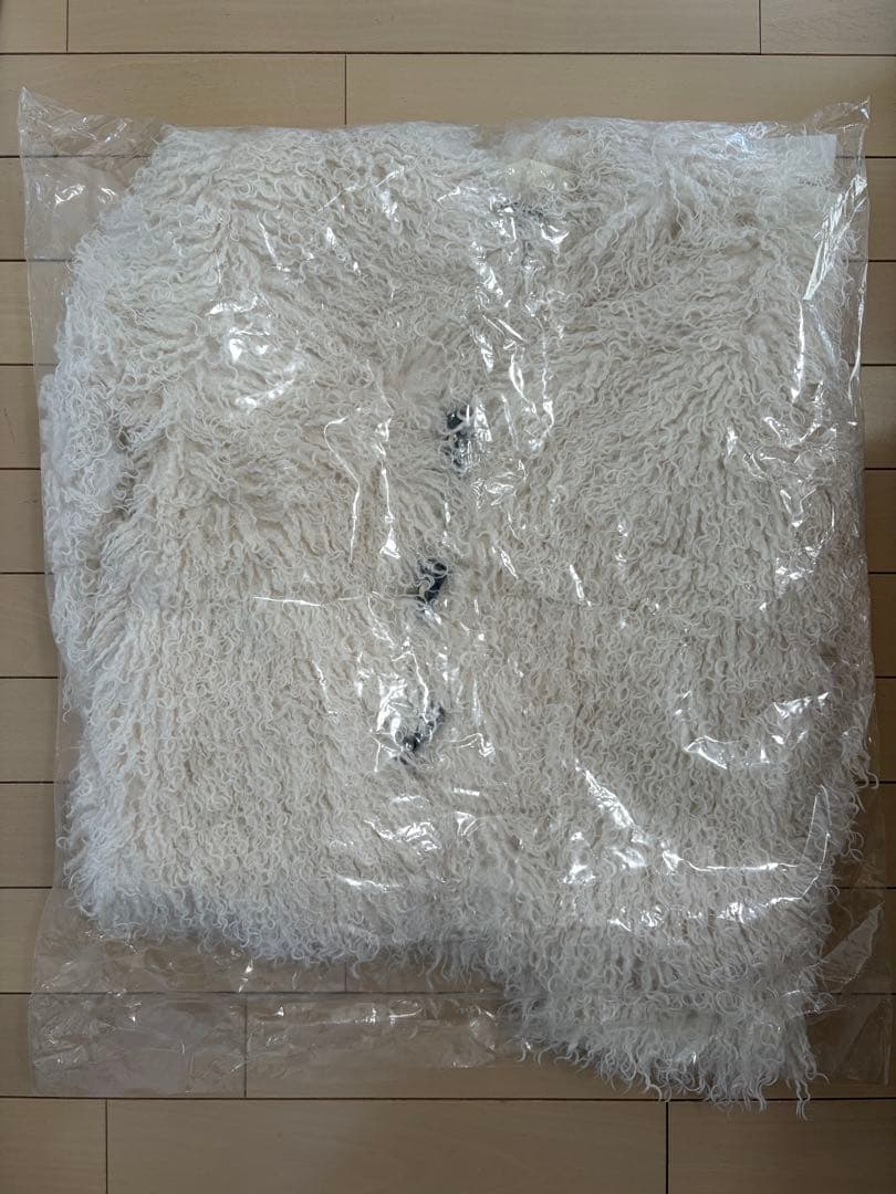 【新品未使用】THE TOE White fur coat Mサイズ