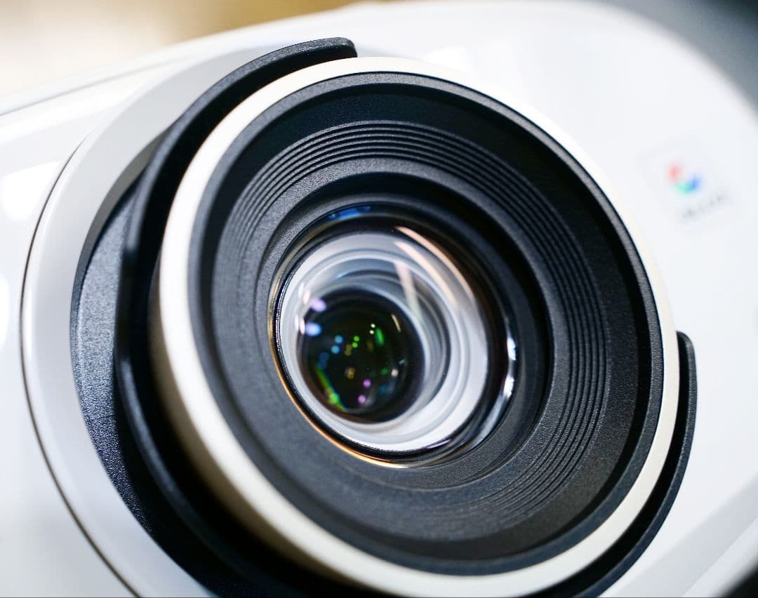 Epson EH-TW7100 プロジェクター