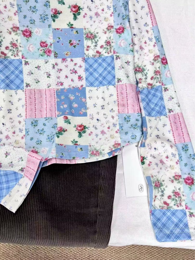 トップス smoothmood Shalott Floral Patchwork Tee